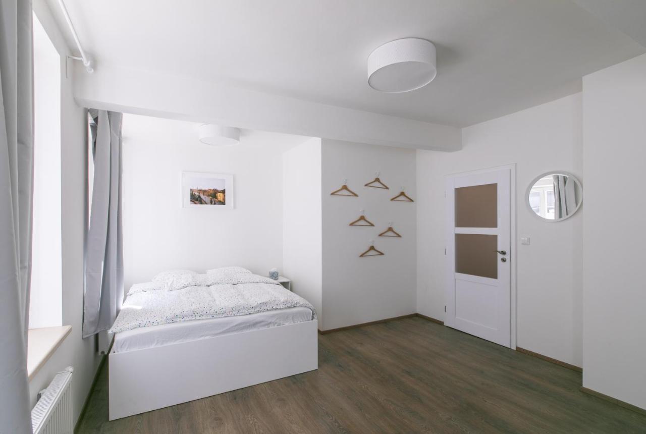 Cozy Apartment In Quiet Courtyard Near Charles Bridge Prag Exterior foto