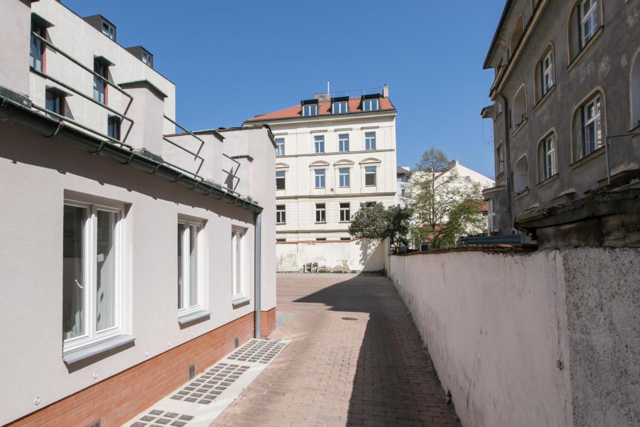 Cozy Apartment In Quiet Courtyard Near Charles Bridge Prag Exterior foto